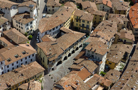 Valorizzazione dei beni culturali e sviluppo locale: una riflessione sui distretti culturali